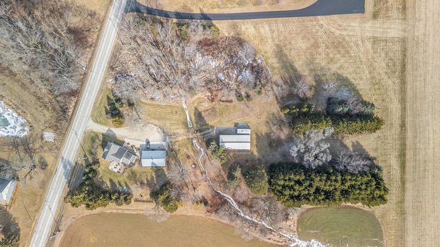 323 S Heritage DRIVE, Oostburg, WI 53070