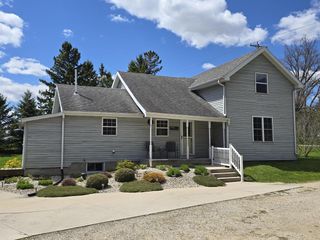 323 S Heritage DRIVE, Oostburg, WI 53070
