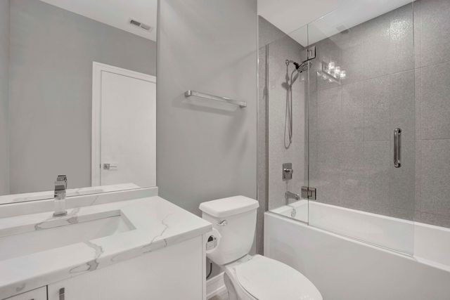 650 N Morgan Street 404, Chicago, IL 60642
