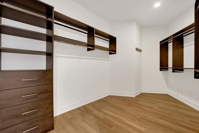 650 N Morgan Street 404, Chicago, IL 60642
