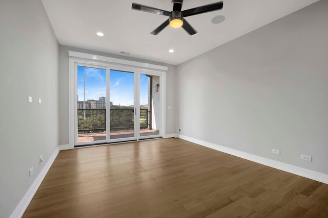 650 N Morgan Street 404, Chicago, IL 60642