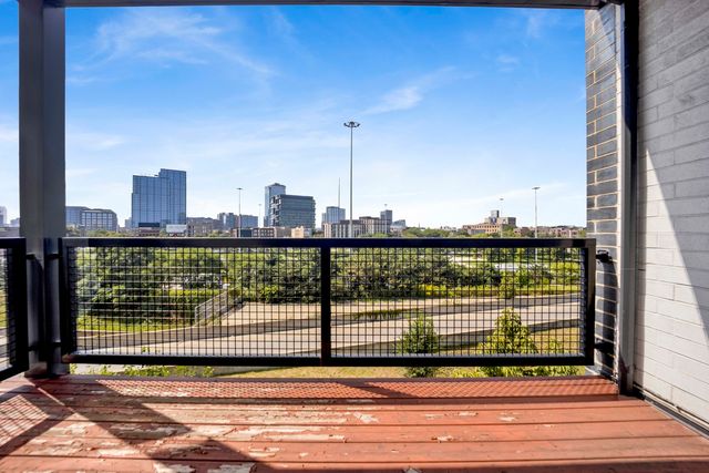 650 N Morgan Street 404, Chicago, IL 60642