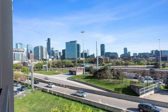 650 N Morgan Street 404, Chicago, IL 60642