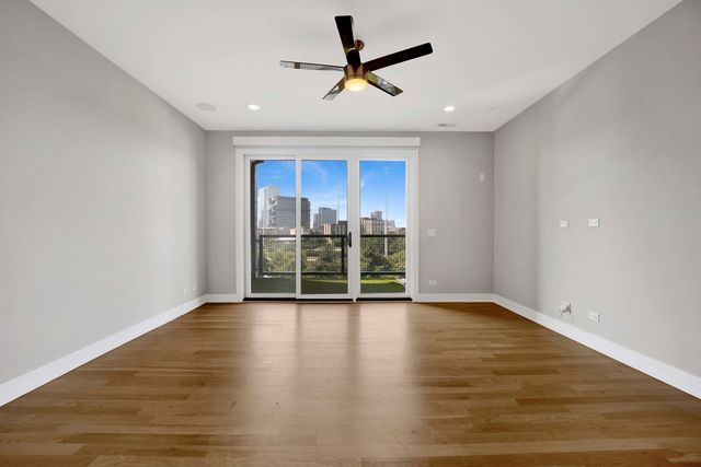 650 N Morgan Street 404, Chicago, IL 60642