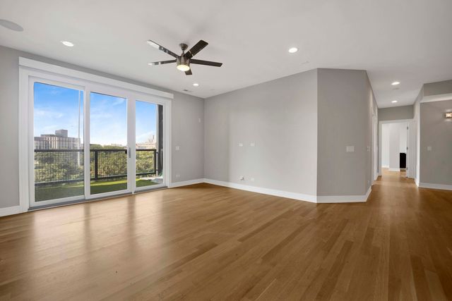 650 N Morgan Street 404, Chicago, IL 60642