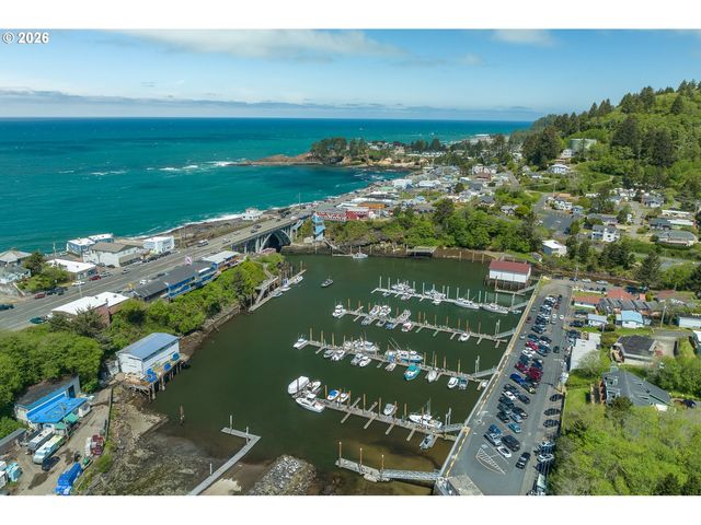 140 Se BAYVIEW Ave, Depoe Bay, OR 97341