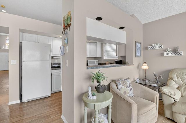 18290 Covina Way A, Boca Raton, FL 33498