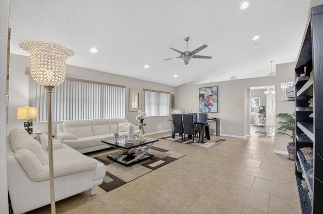 18290 Covina Way A, Boca Raton, FL 33498