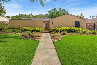 6139 Chevy Chase Drive, Houston, TX 77057