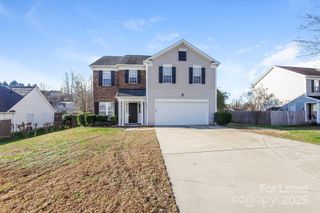 133 W Walnut Avenue, Mount Holly, NC 28120