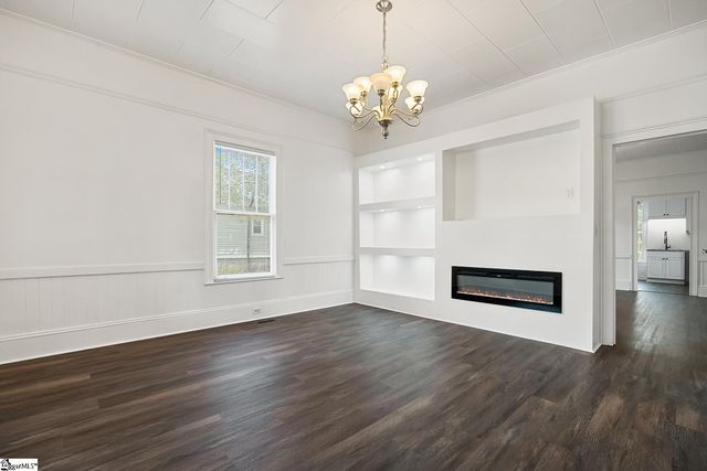 413 W Market Street, Anderson, SC 29624