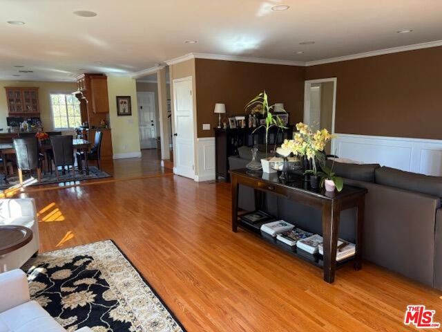 10328 Dunkirk Avenue, Los Angeles, CA 90025