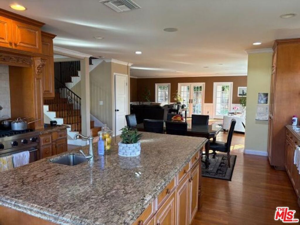 10328 Dunkirk Avenue, Los Angeles, CA 90025