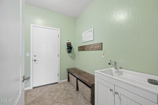1550 E SAGEBRUSH Court, Gilbert, AZ 85296