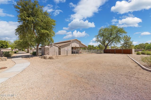 1550 E SAGEBRUSH Court, Gilbert, AZ 85296
