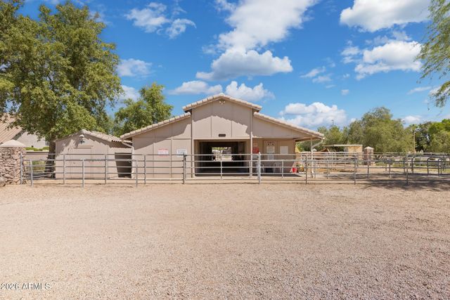 1550 E SAGEBRUSH Court, Gilbert, AZ 85296