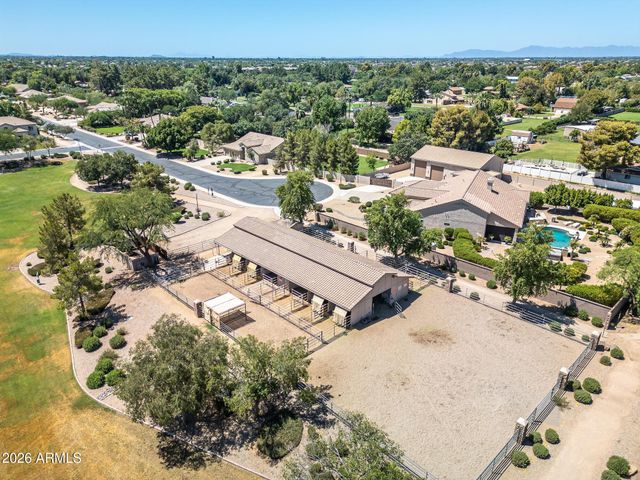 1550 E SAGEBRUSH Court, Gilbert, AZ 85296