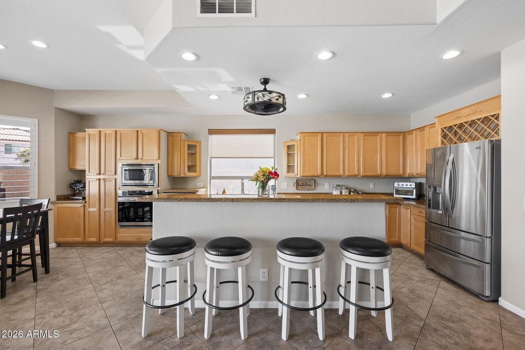 1550 E SAGEBRUSH Court, Gilbert, AZ 85296 — photo 4