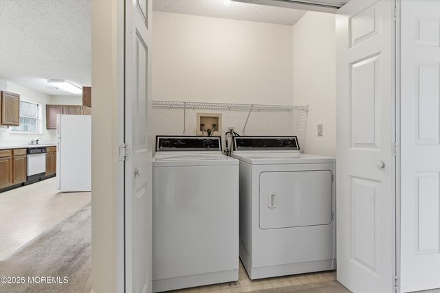 25 Willow Drive, Barnegat, NJ 08005