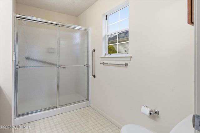 25 Willow Drive, Barnegat, NJ 08005