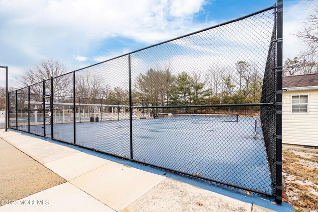 25 Willow Drive, Barnegat, NJ 08005