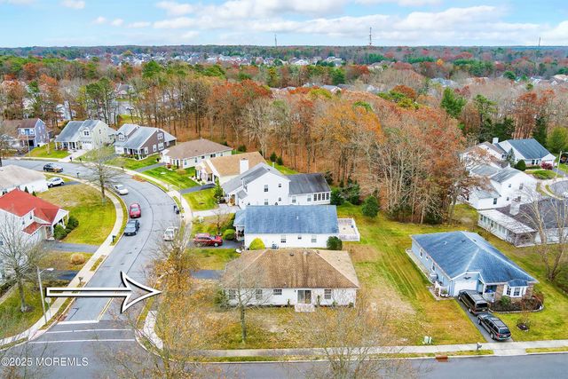 25 Willow Drive, Barnegat, NJ 08005