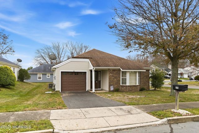 25 Willow Drive, Barnegat, NJ 08005