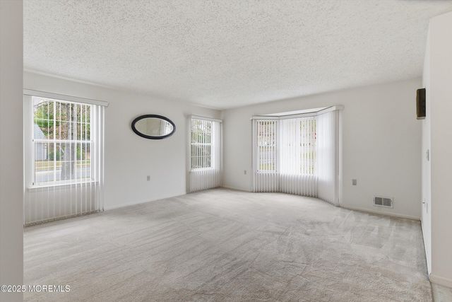 25 Willow Drive, Barnegat, NJ 08005