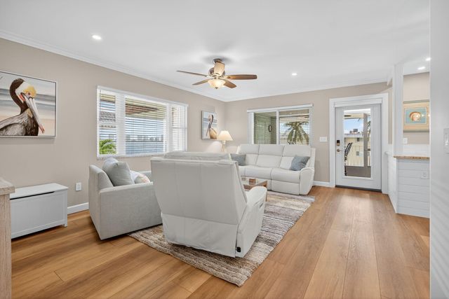110 SHORE Court 301, North Palm Beach, FL 33408