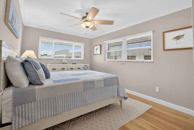 110 SHORE Court 301, North Palm Beach, FL 33408