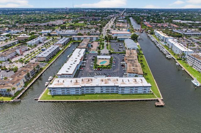110 SHORE Court 301, North Palm Beach, FL 33408