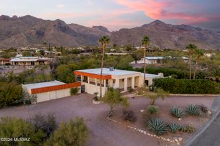 1435 E Indian Wells Road, Tucson, AZ 85718