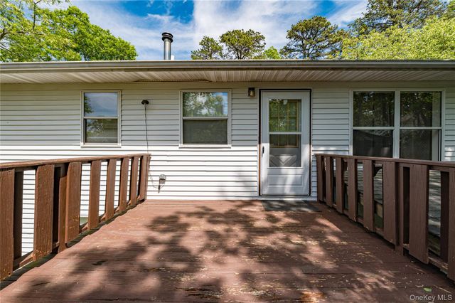 34 Roberts Street, Mastic, NY 11950