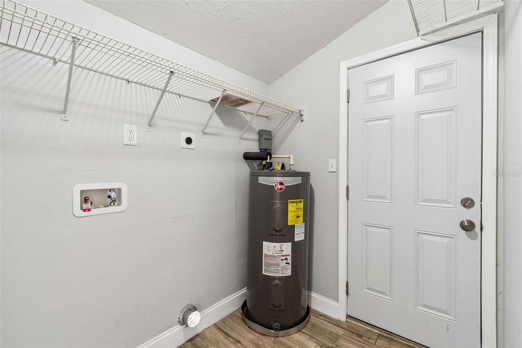 Image 24 of property listing at 8008 N 12TH STREET, Tampa, FL 33604