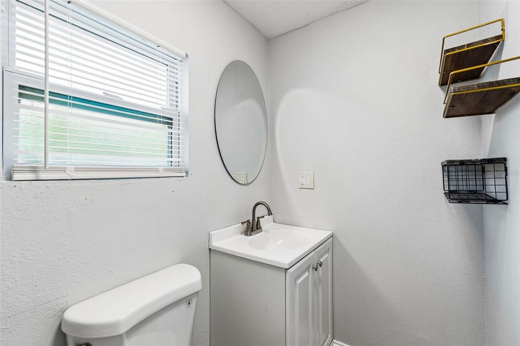 Image 31 of property listing at 8008 N 12TH STREET, Tampa, FL 33604