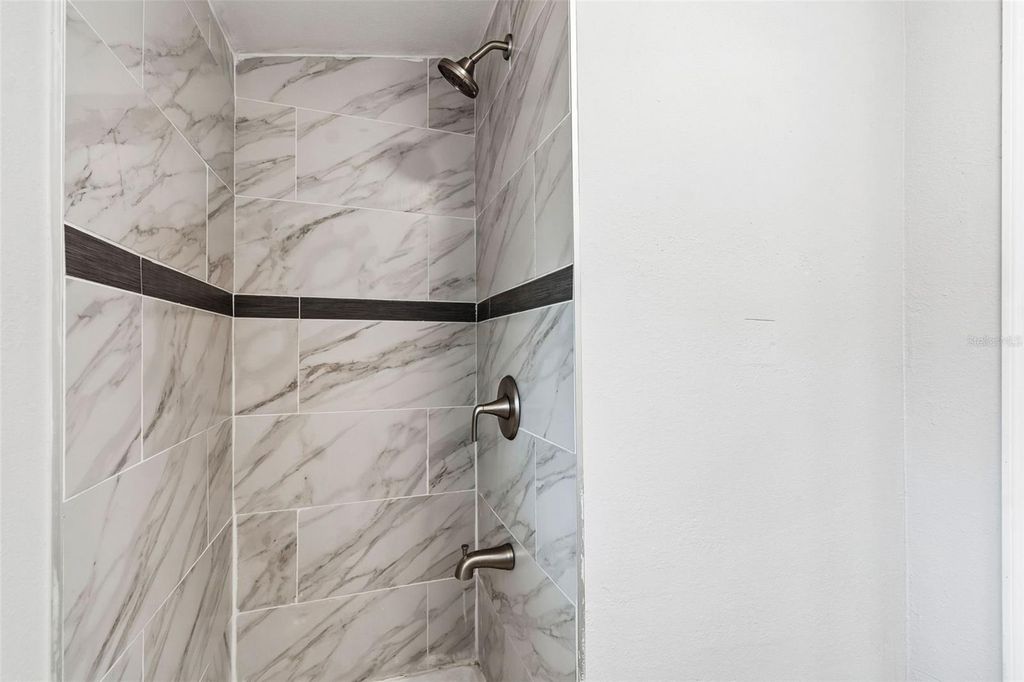 Image 49 of property listing at 8008 N 12TH STREET, Tampa, FL 33604