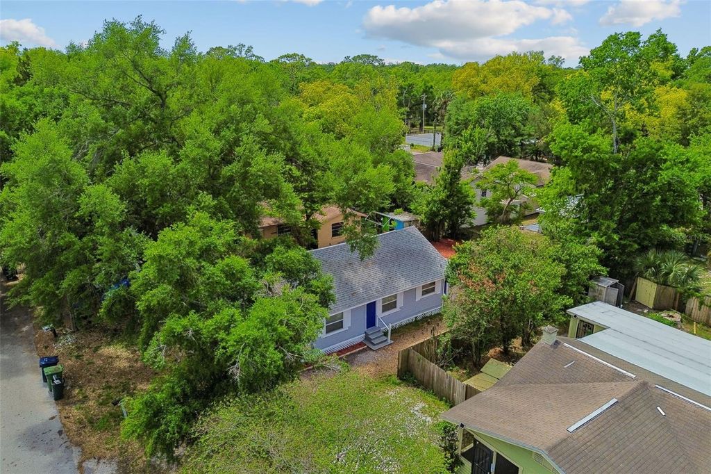 Image 72 of property listing at 8008 N 12TH STREET, Tampa, FL 33604