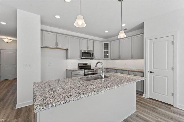 4918 Apricot WAY, Chesapeake, VA 23321