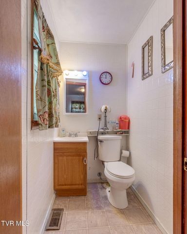 175 Ridgeway Street, Bluff City, TN 37618