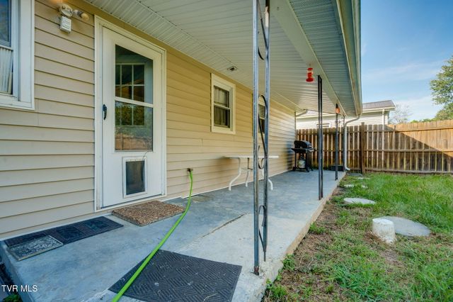175 Ridgeway Street, Bluff City, TN 37618