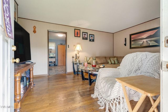 175 Ridgeway Street, Bluff City, TN 37618