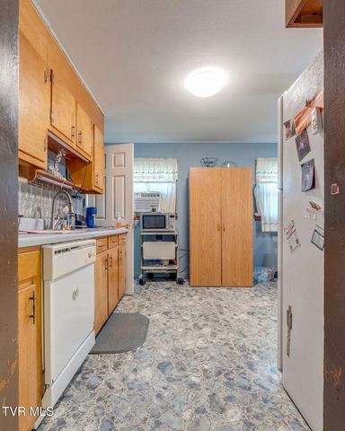 175 Ridgeway Street, Bluff City, TN 37618