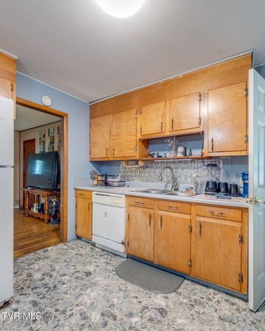 175 Ridgeway Street, Bluff City, TN 37618