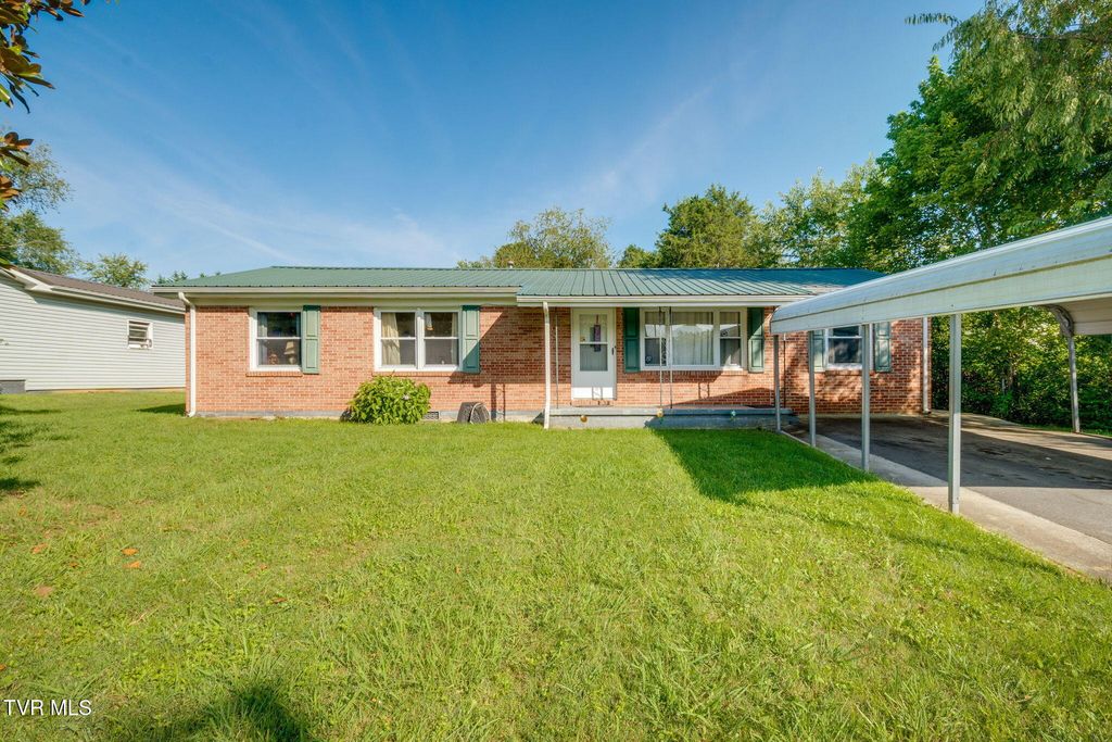 175 Ridgeway Street, Bluff City, TN 37618