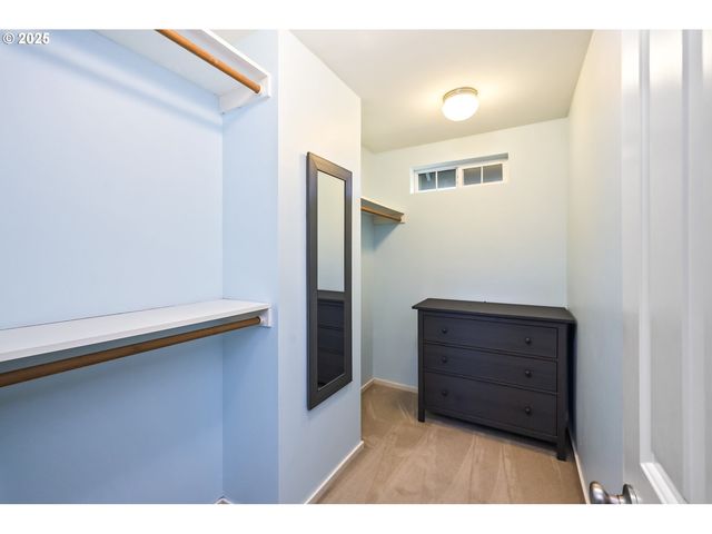 6737 Ne OREGON St, Portland, OR 97213