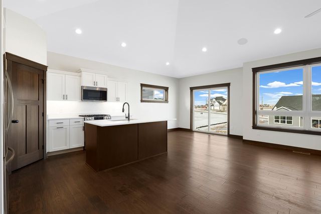 13842 Arrowhead Way, Rosemount, MN 55068