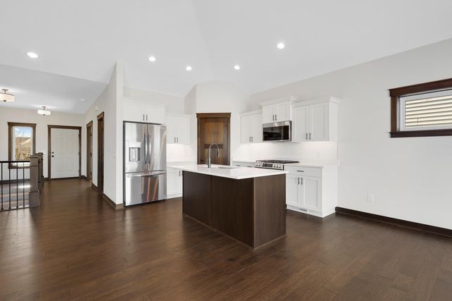 13842 Arrowhead Way, Rosemount, MN 55068