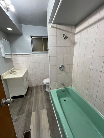 9258 S Parnell Avenue, Chicago, IL 60620