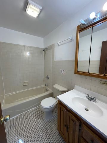 9258 S Parnell Avenue, Chicago, IL 60620