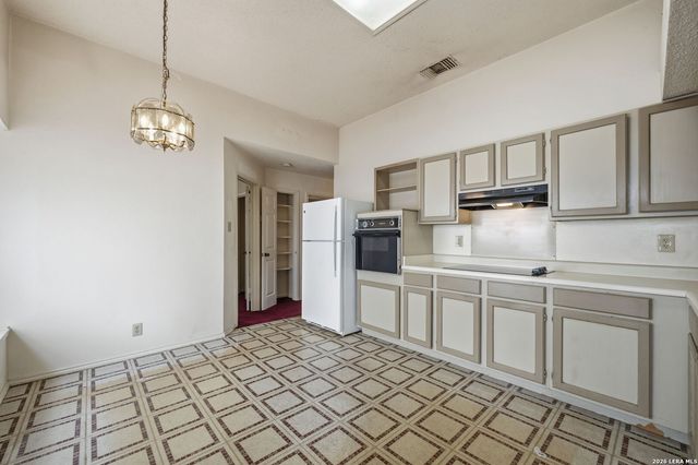 4206 SUNRISE CREEK DR, San Antonio, TX 78244